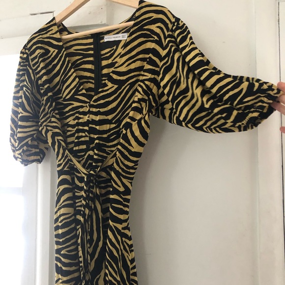 Faithful the brand short dress, tie waist, worn once! - Picture 3 of 5